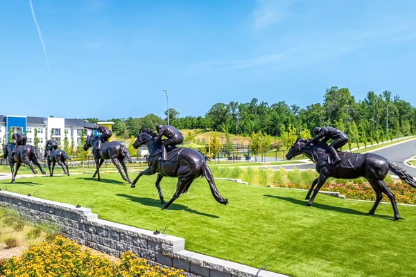 Bronze horse racing sculpture for sale in bulk