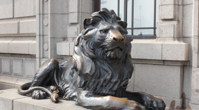 Classic Bronze sitting Lion Statue